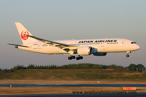 Japan Airlines Boeing 787-8 JA826J (2016)