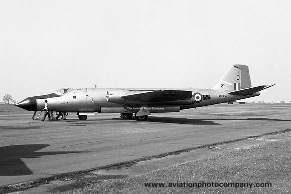 RAF 85 Squadron English Electric Canberra T.11 WH904/D at RAF Wattisham (1968)