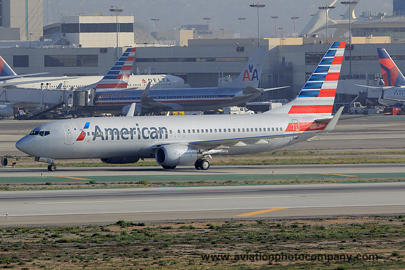 American Airlines Boeing 737-800 N991AN at Los Angeles IAP (2014)