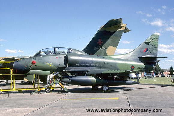 RNZAF 2 Squadron Douglas TA-4K NZ6254 (1988)
