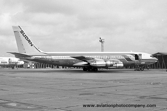 Sudan Airways Boeing 707-100B ST-AHG at Heathrow (1978)