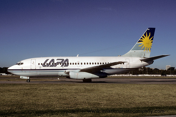 LAPA Boeing 737-200 LV-YBS (2000)