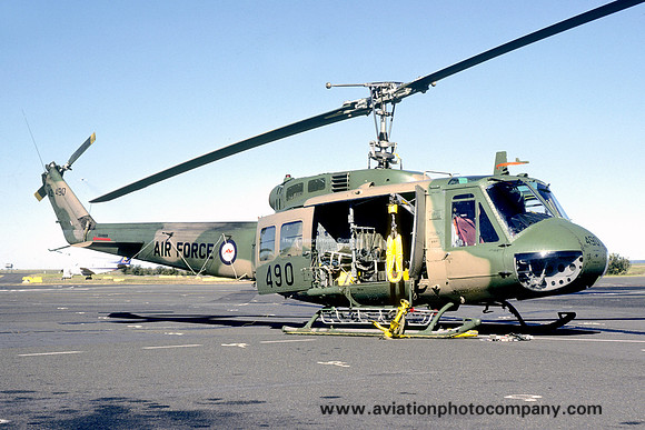 RAAF 5 Squadron Bell UH-1H A2-490 (180)