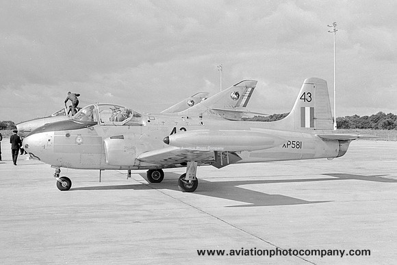 RAF 3 FTS Hunting Jet Provost T.4 XP581