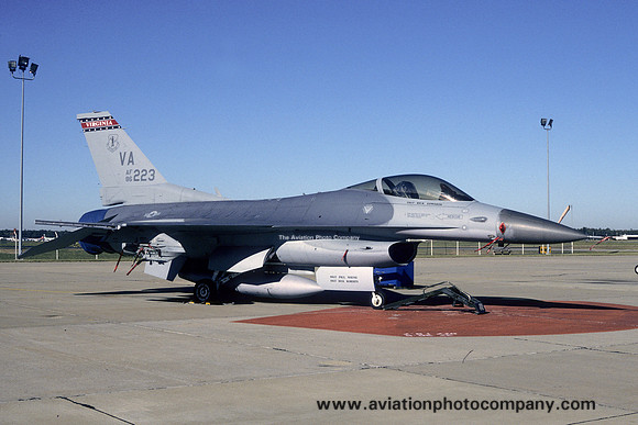 USAF Virginia ANG 149 TFS General Dynamics F-16C Fighting Falcon 86-0223/VA (1992)