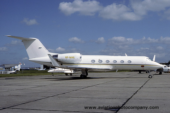 Gulfstream IV 8P-MAK (1994)