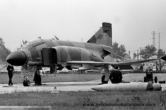 RAF 228 OCU 64 Squadron McDonnell F-4M Phantom FGR.2 XV402/G (1980)