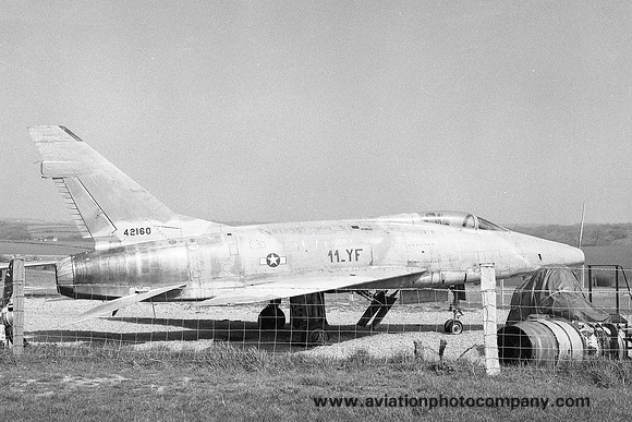 French Air Force North American F-100D Super Sabre 42160/11-YF