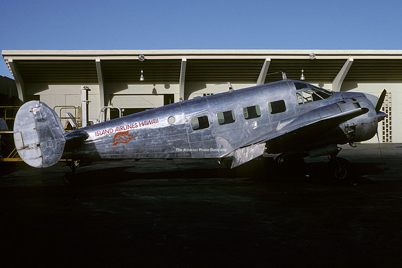 Island Airlines Hawaii Beech C-45 N6911 (1981)