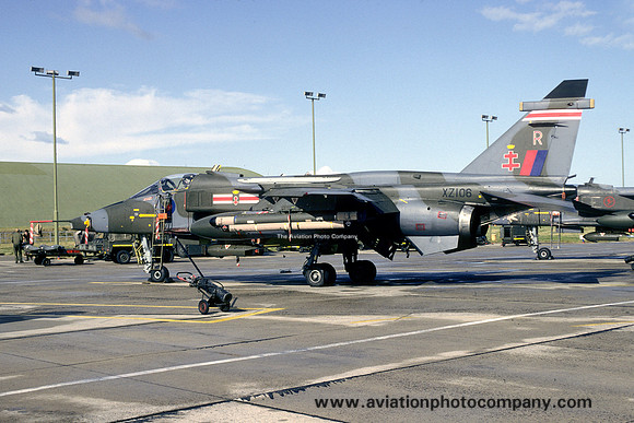 RAF 41 Squadron Sepecat Jaguar GR.1 XZ106 (1993)