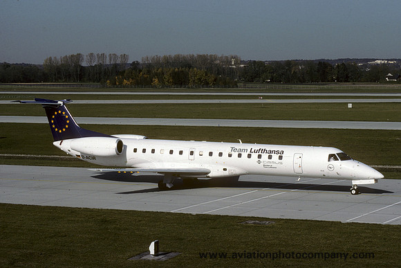 Cirrus Airlines/Team Lufthansa Embraer EMB-145 D-ACIR at Munich (2000)