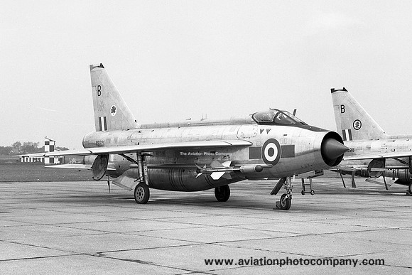 RAF 5 Squadron English Electric Lightning F.6 XS926/B with Maltese cross marks (1968)