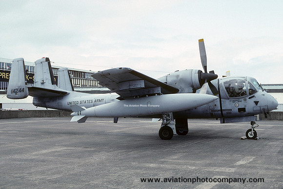 US Army Grumman RV-1D Mohawk 64-14244 at Prestwick (1992)