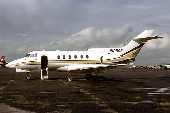 Hawker Siddeley HS125 N125GP at Newcastle (1981)