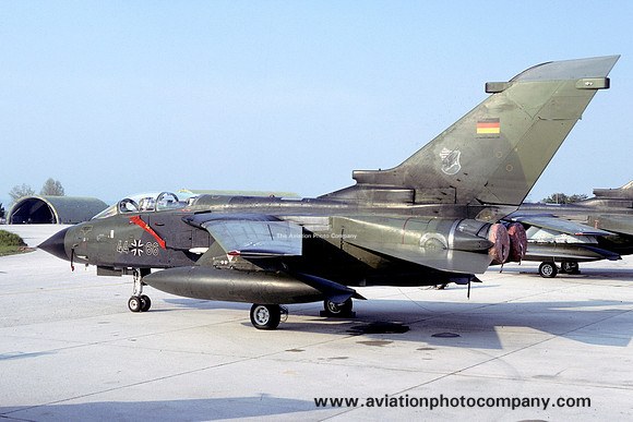 West German Air Force JBG32 Panavia Tornado 44+66 (1988)