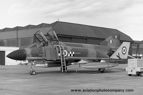 RAF 43 Squadron McDonnell F-4M Phantom FGR.2 XV577/M (1971)