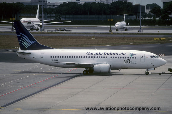 Garuda Indonesia Boeing 737-400 PK-GWA (1999)