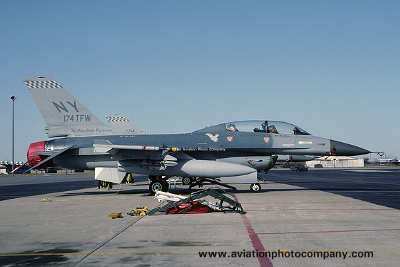 USAF New York ANG 138 TFS General Dynamics F-16B Fighting Falcon 80-0624/NY (1992)