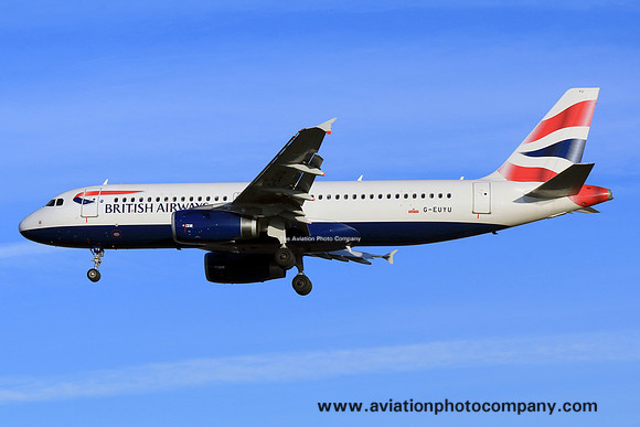 British Airways Airbus A320-200 G-EUYU at London Heathrow (2015)