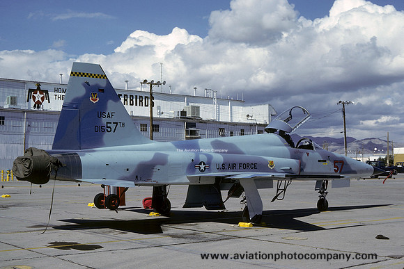 USAF 57 TTW 64 FWS Northrop F-5E Tiger 74-1557 at Nellis AFB (1980)