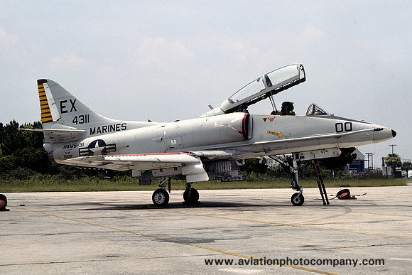 USMC H&MS-31 Douglas TA-4F Skyhawk 154311/EX-00 at NAS Atlanta (1976)