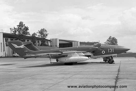 Royal Navy 899 Squadron De Havilland Sea Vixen FAW.2 XJ580/E-131 at RAF Leuchars (1970)