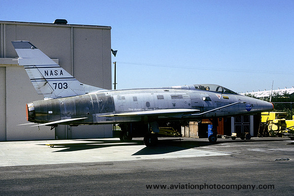 NASA North American F-100C Super Sabre N703NA (1977)