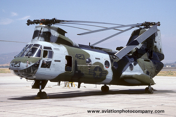 US Marines HMM-764 Vertol CH-46D Sea Knight 156443/ML-423 (1991)