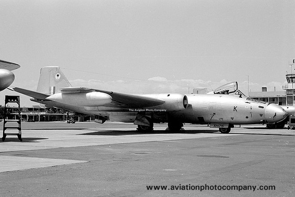 RAF 13 Squadron English Electric Canberra PR.9 XH176 at Nairobi (1967)