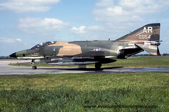USAF 10 TRW 1 TRS McDonnell RF-4C Phantom 68-0554/AR (1980)
