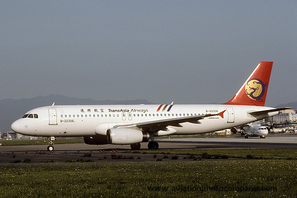 TransAsia Airways Airbus A320-200 B-22306 (2000)