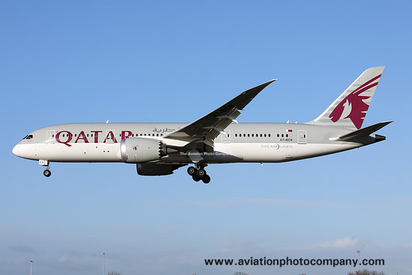 Qatar Airways Boeing 787-8 A7-BCR at Manchester (2016)