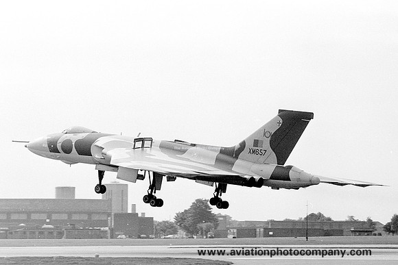 RAF 101 Squadron Avro Vulcan B.2 XM657 (1979)