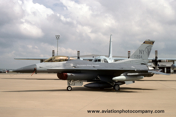 USAF New York ANG 138 FS GD F-16C 87-0264 (1998)