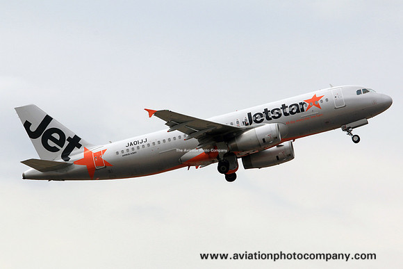 Jetstar Japan Airbus A320-200 JA01JJ at Tokyo Narita (2015)