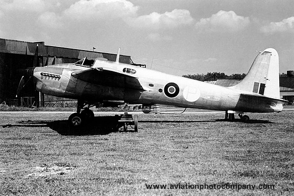 Royal Navy Short Sturgeon RK787