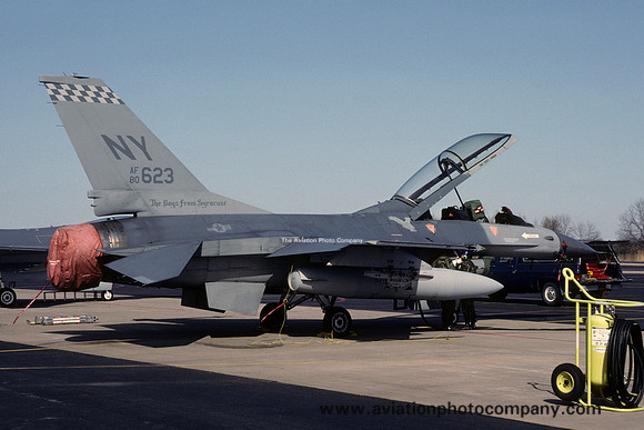 USAF New York ANG 138 TFS General Dynamics F-16B Fighting Falcon 80-0623/NY (1992)