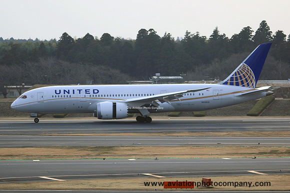 United Airlines Boeing 787-8 N28912 at Tokyo Narita (2015)