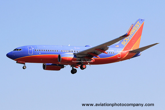Southwest Airlines Boeing 737-700 N916WN at Los Angeles IAP (2014)