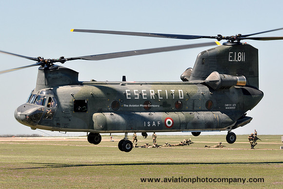 Italian Army Vertol CH-47C Chinook MM80833/EI-811 at Viterbo (2012)