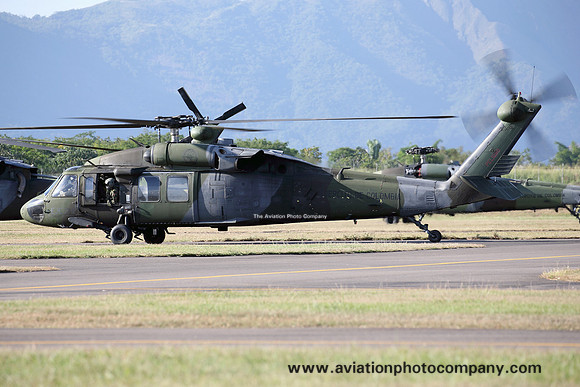 Colombian Army BAAV2 Sikorsky UH-60L Blackhawk EJC1247 (2015)