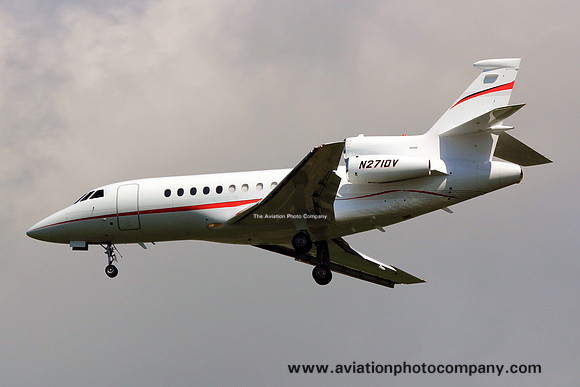 Dassault Falcon 900 N271DV at Prestwick (2013)
