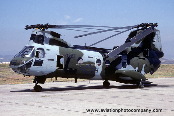 US Marines HMM-764 Vertol CH-46D Sea Knight 154855/ML-435 (1991)