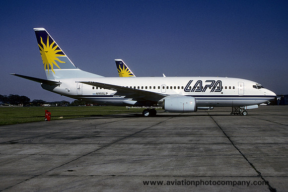 LAPA Boeing 737-700 N905LP (1999)
