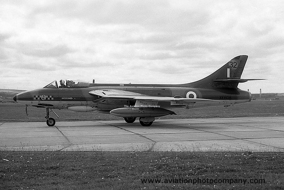 RAF 229 OCU 63 Squadron Hawker Hunter F.6 XE608/32 (1970)