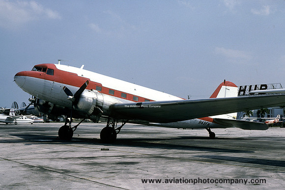 Douglas DC-3 N49FN (1979)