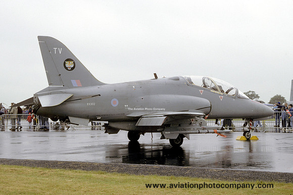 RAF 4 FTS 74 Squadron Hawker Siddeley Hawk T.1A XX302 (1993)