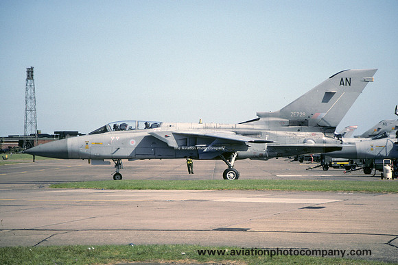 RAF 229 OCU Panavia Tornado F.3 ZE728/AN (1992)