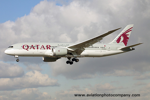 Qatar Airways Boeing 787-8 A7-BCQ at Manchester (2016)
