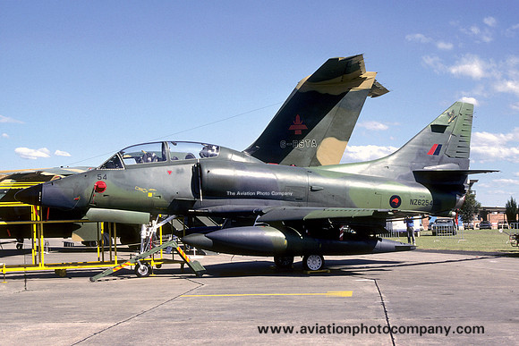 RNZAF 2 Squadron Douglas TA-4K Skyhawk NZ6254 (1988)